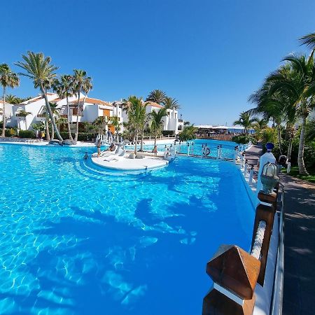 Studio Apartment No 1 Directly On The Beach And Sea, Terrace, Heated Pool, Wifi Playa de las Americas  Exterior photo