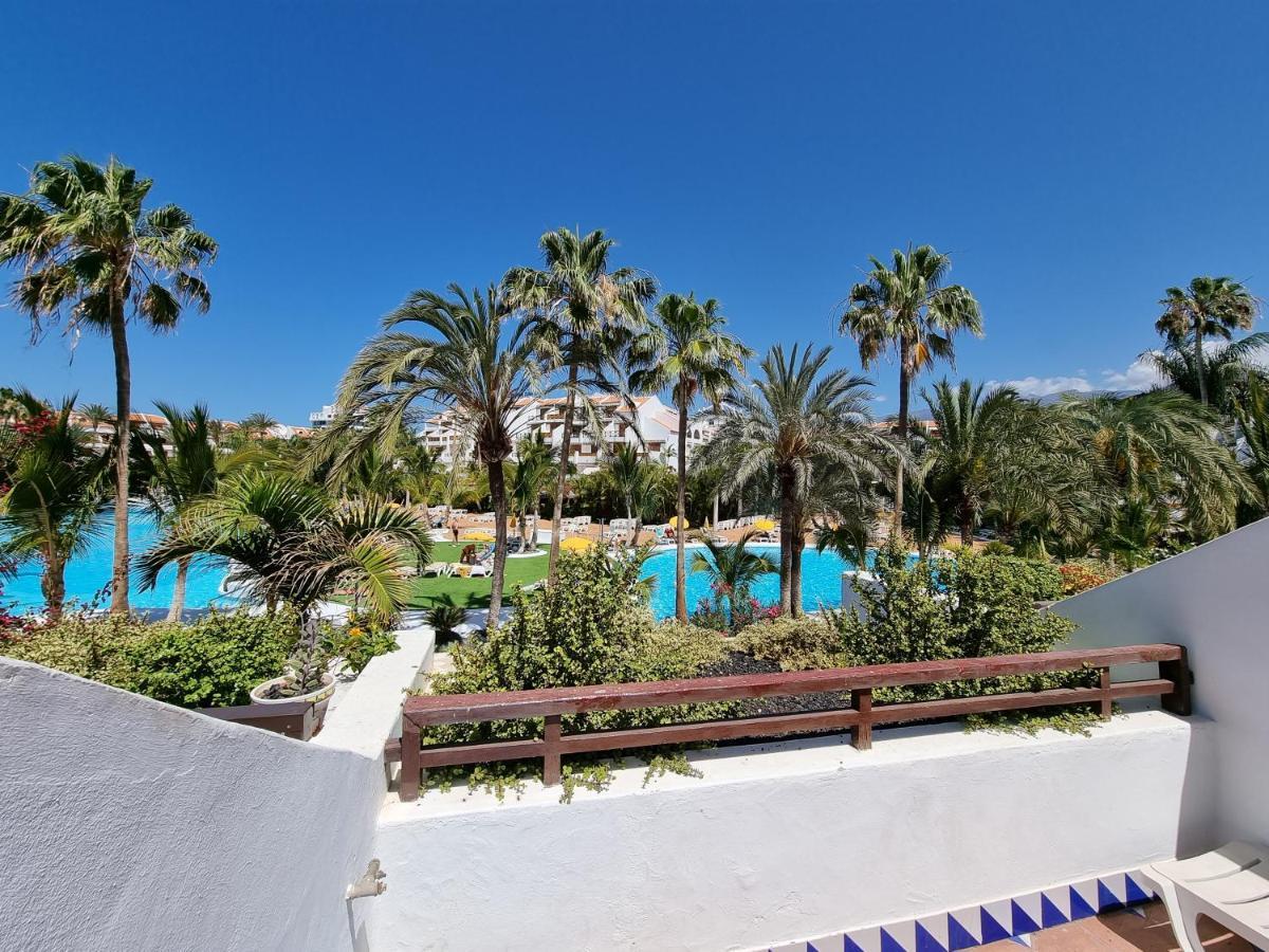 Studio Apartment No 1 Directly On The Beach And Sea, Terrace, Heated Pool, Wifi Playa de las Americas  Exterior photo