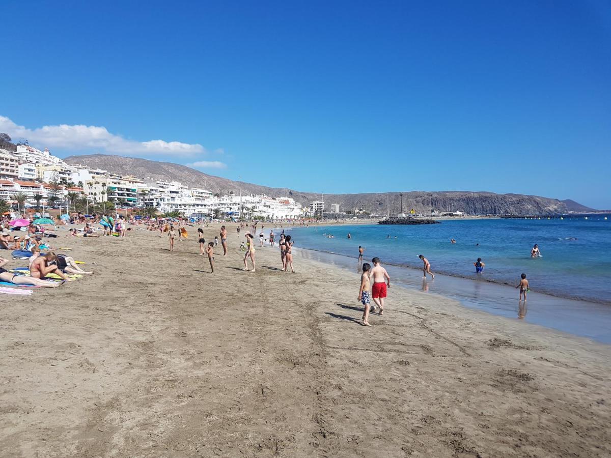 Studio Apartment No 1 Directly On The Beach And Sea, Terrace, Heated Pool, Wifi Playa de las Americas  Exterior photo